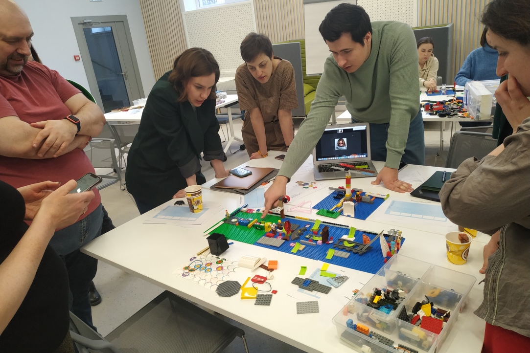 Будущее Инобра разыграли в Lego – деловая игра помогла понять, какими станут наши магистратуры и аспирантура