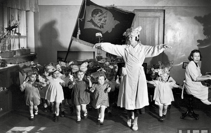 Маленький человек для большого государства: как зарождалась советская система дошкольного воспитания